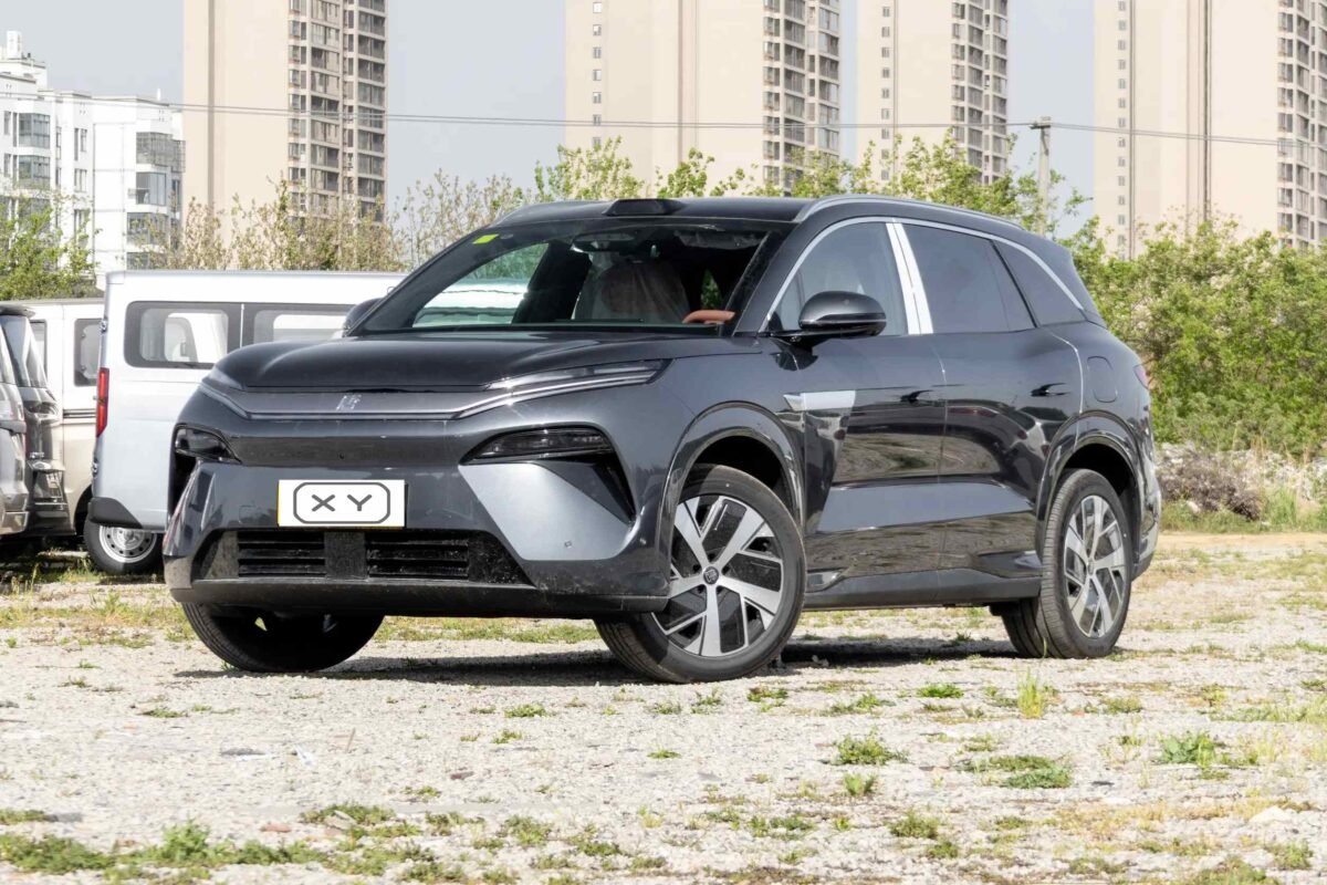 BYD TANG L EV