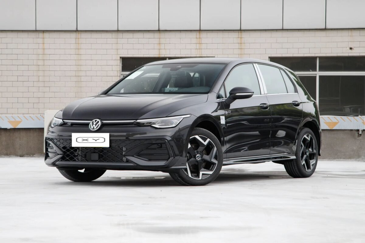 Volkswagen Golf A8 black
