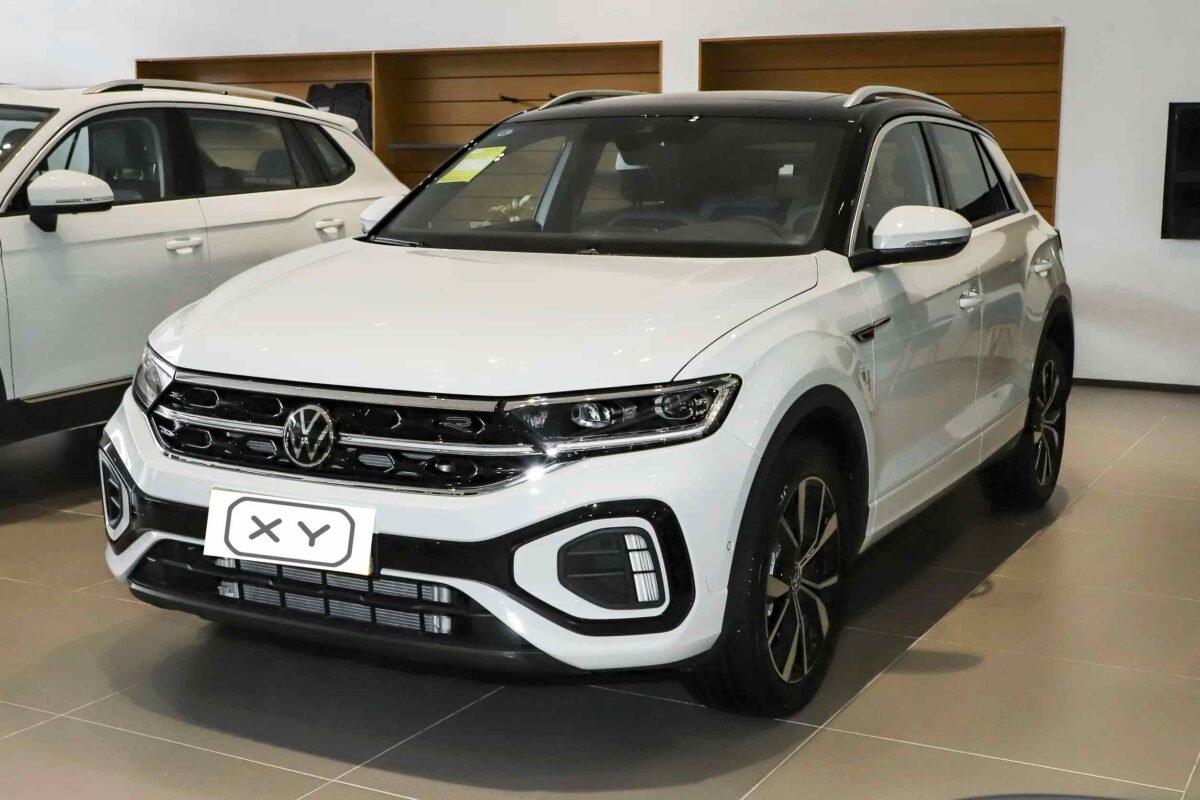 Volkswagen T-ROC white