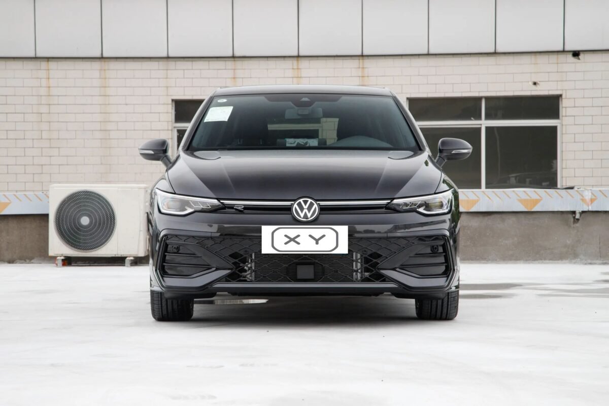 Volkswagen Golf A8 black
