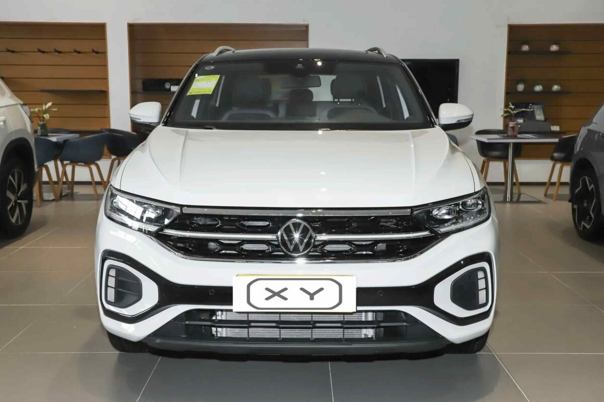 Volkswagen T-ROC white