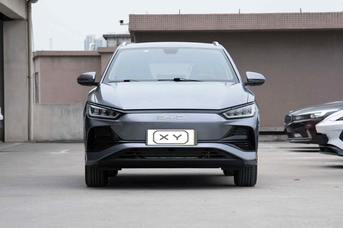 BYD E2