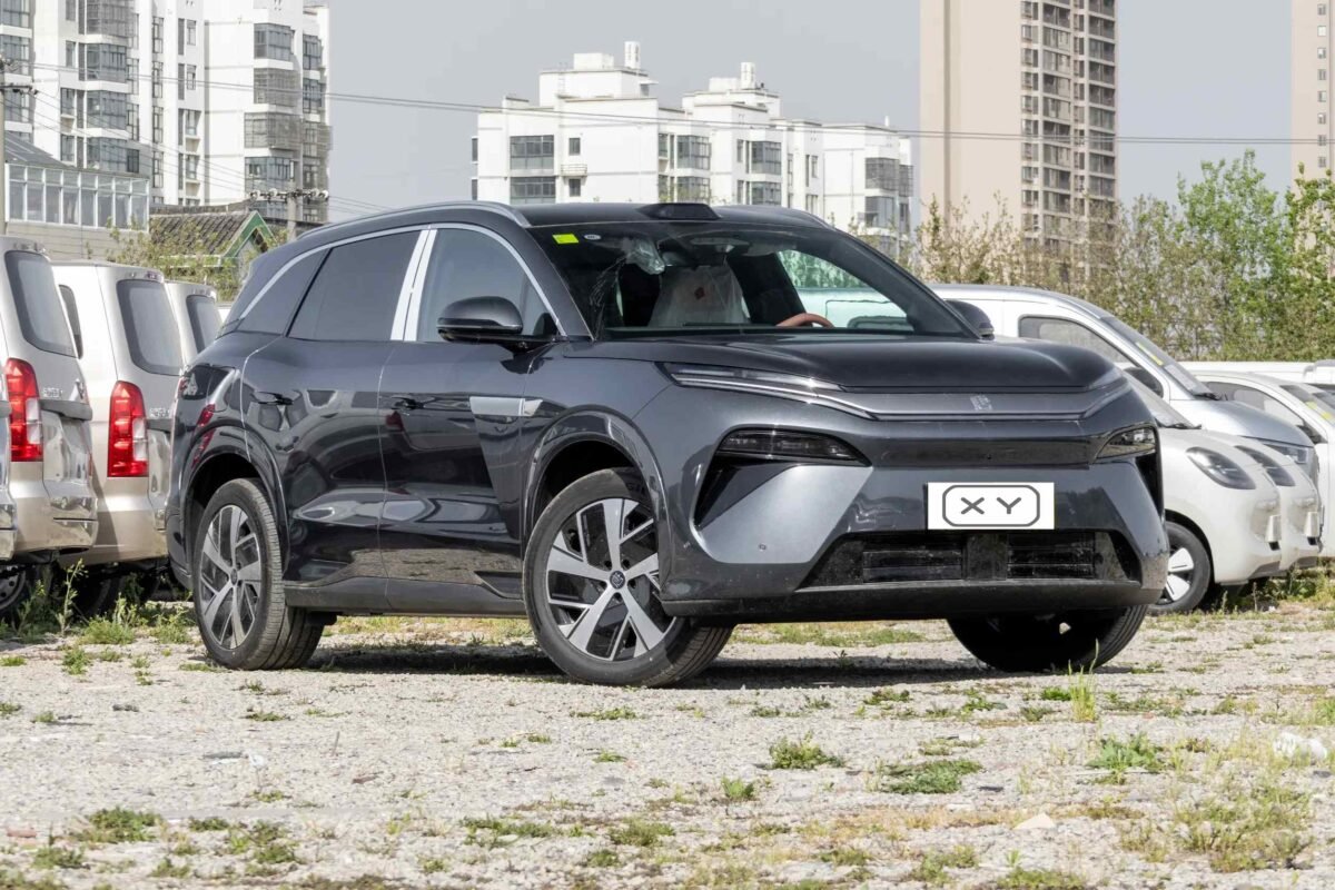 BYD TANG L EV