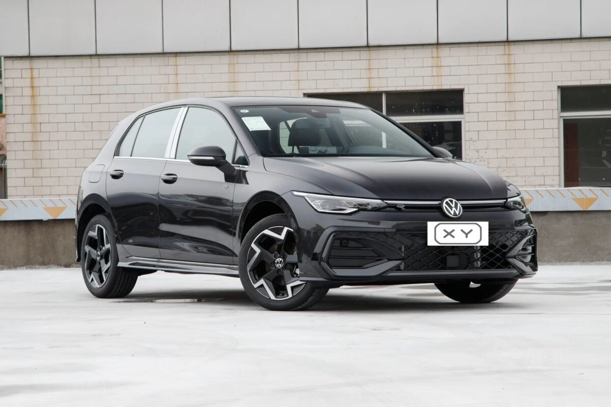 Volkswagen Golf A8 black