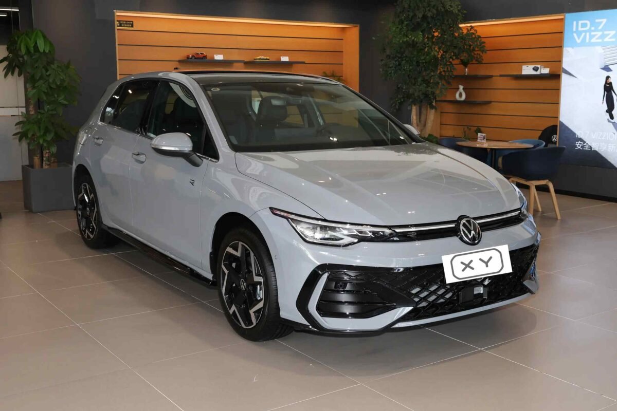 Volkswagen Golf A8 grey