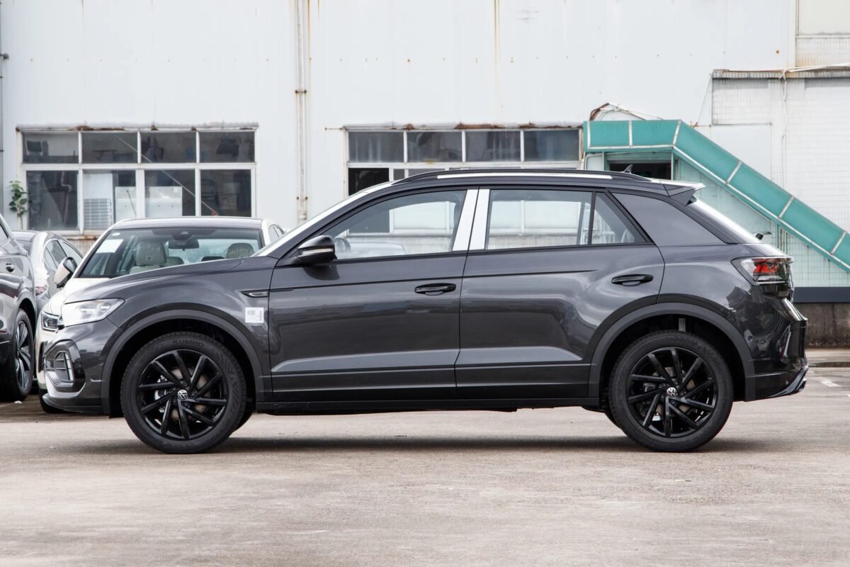 Volkswagen T-ROC black
