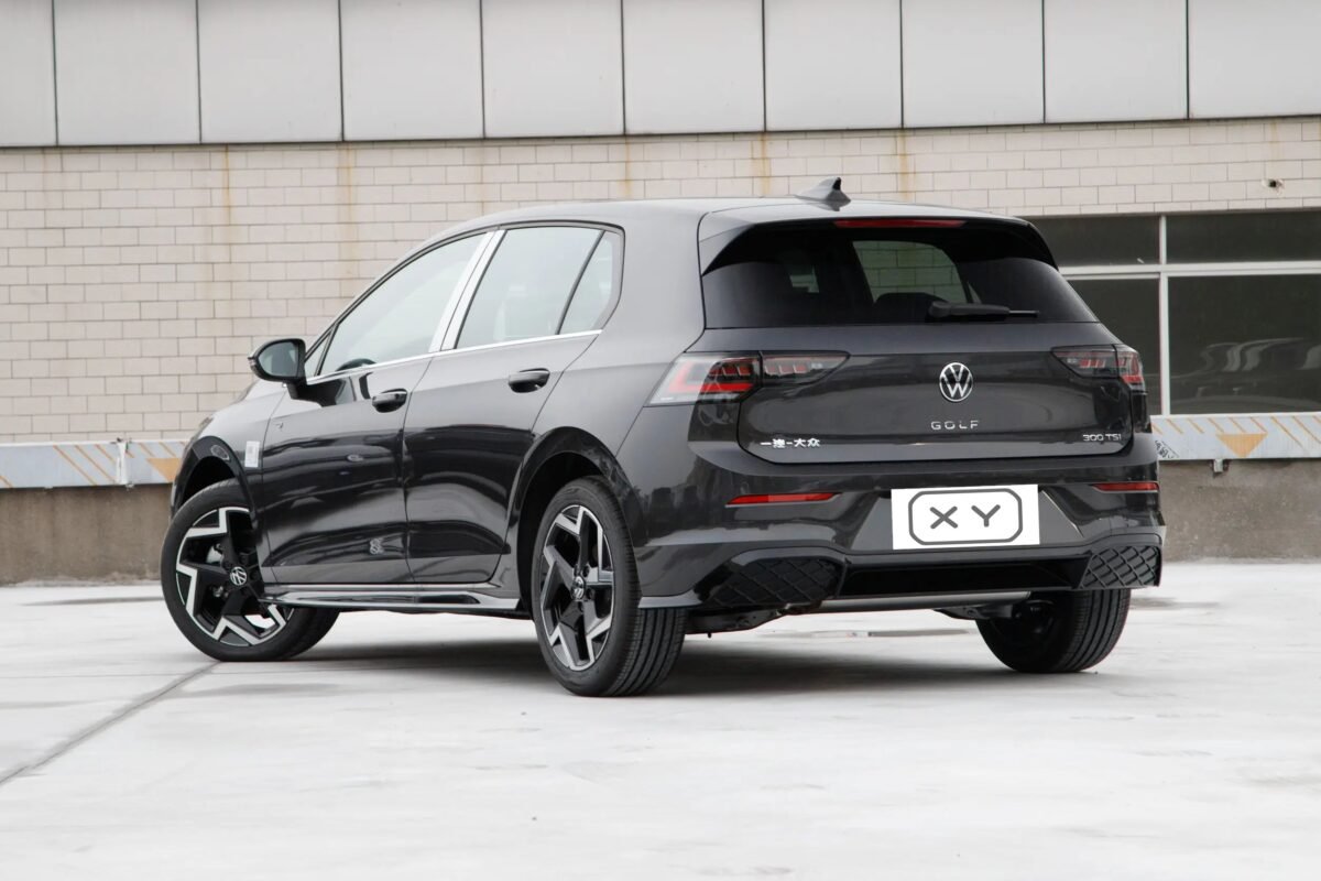 Volkswagen Golf A8 black
