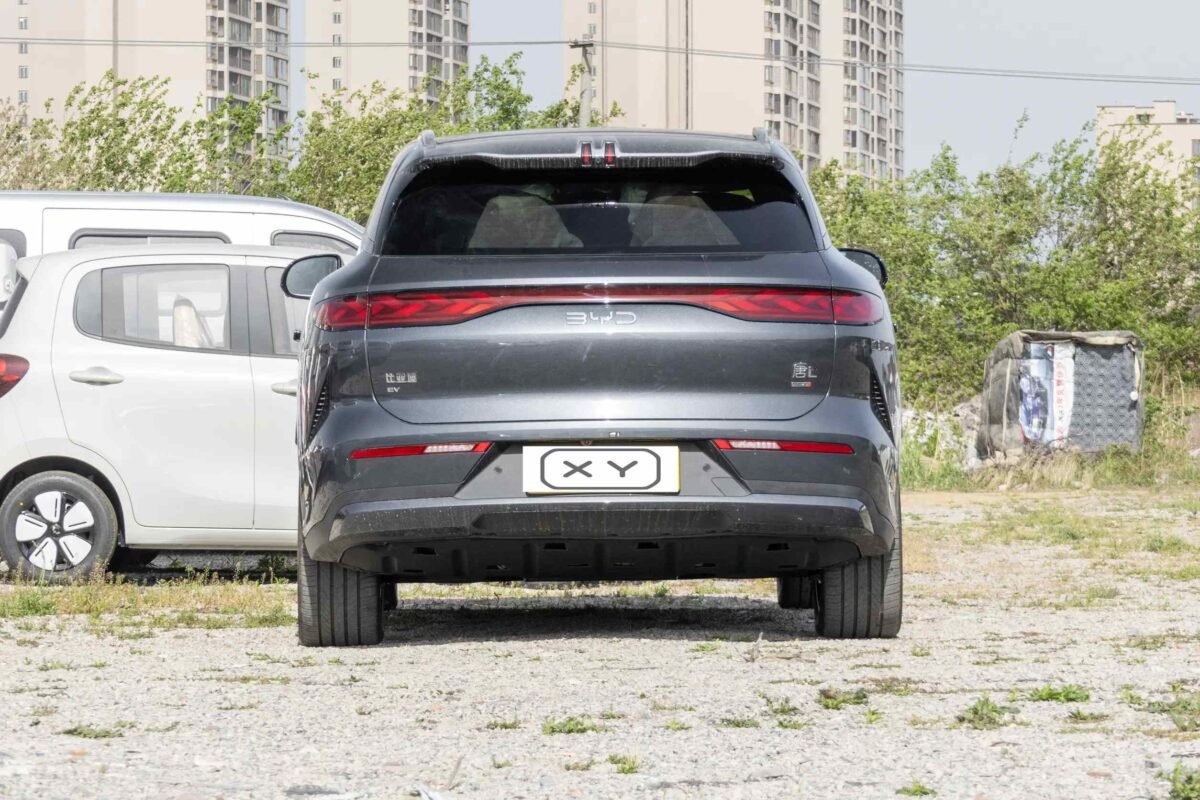 BYD TANG L EV