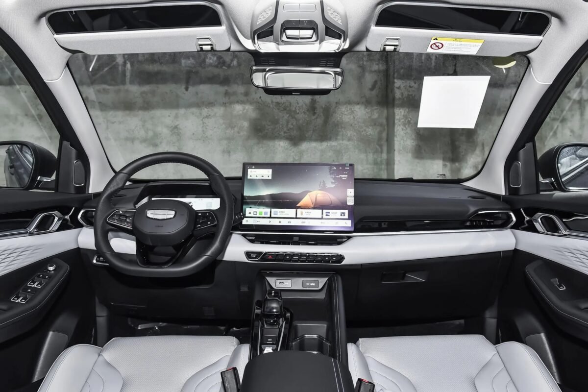 Geely Coolray Chameleon flagship optional package