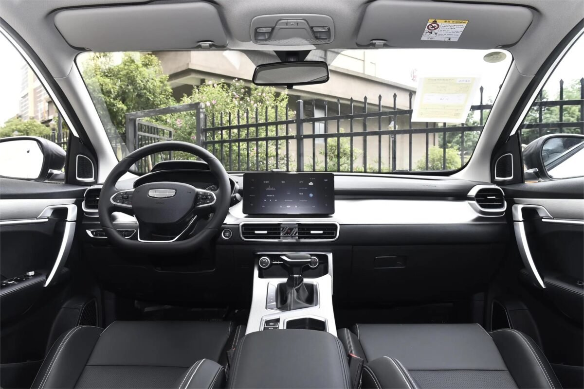 Geely Coolray Lightning White