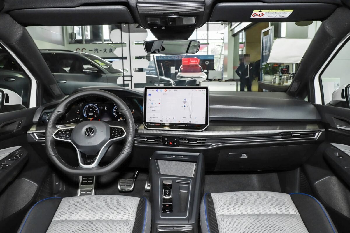 Volkswagen Golf A8 black